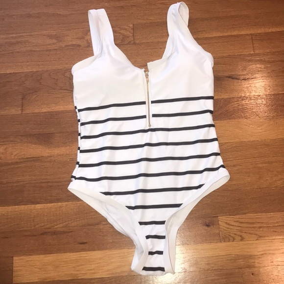Other - Black and white swimsuit BRAND NEW WITH TAG